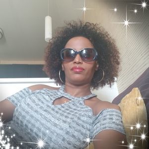 Meet your Posher, Senait